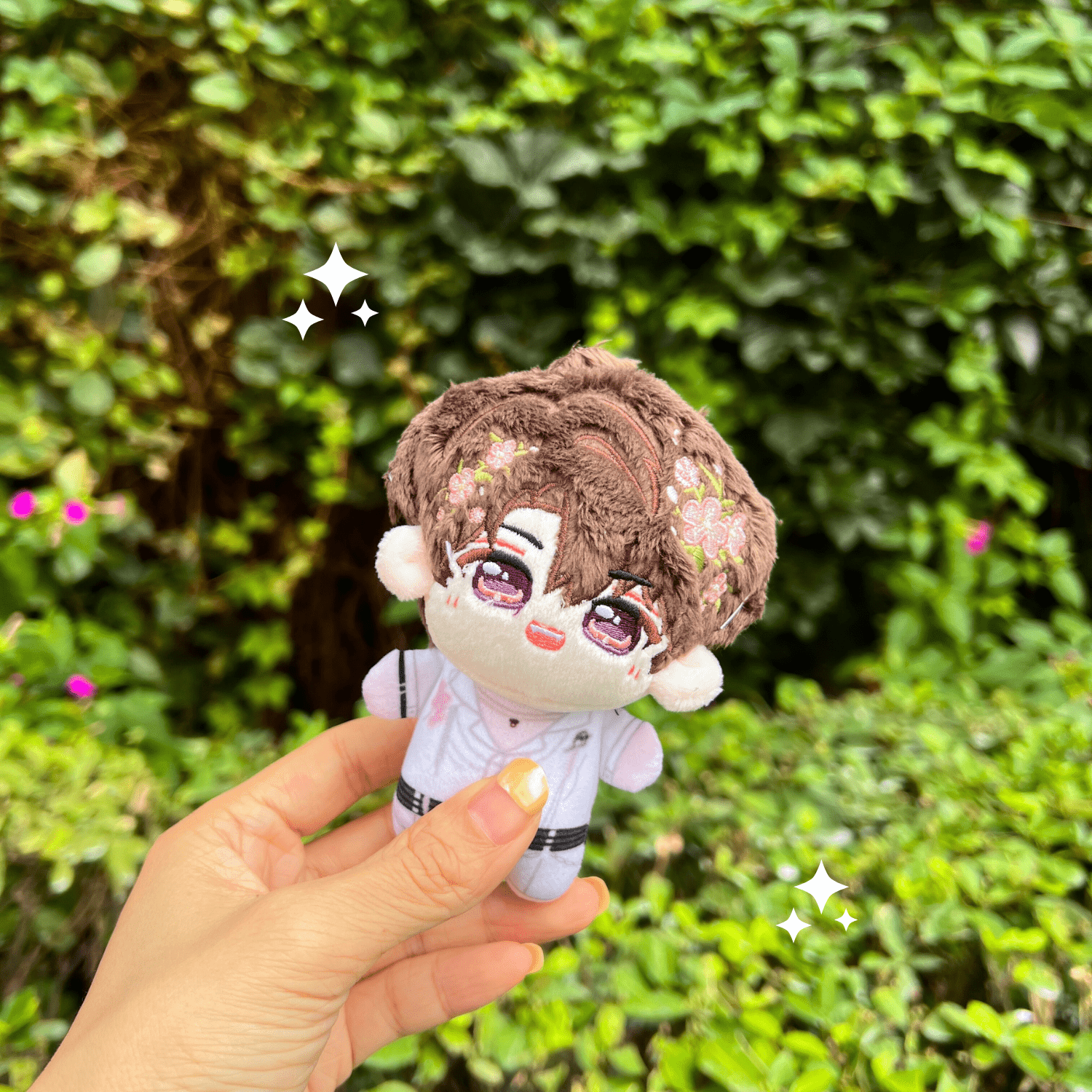 caleb 10cm love and deepspace plushie close-up